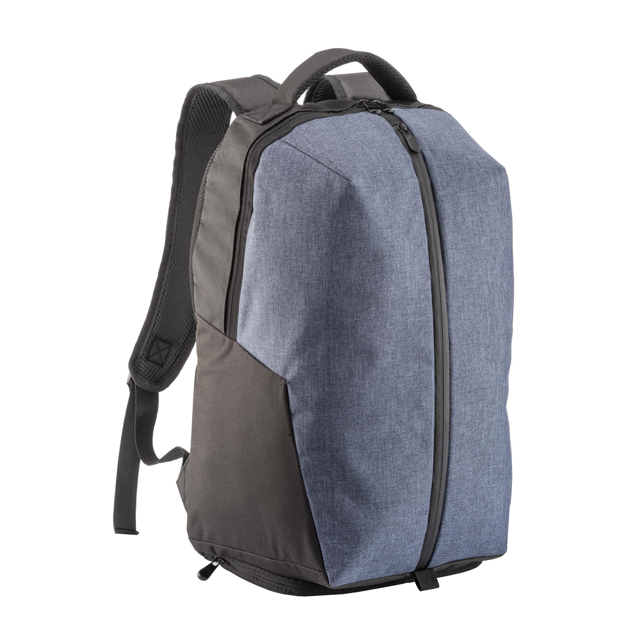 Zaino sport in poliestere 600D melange, ampio scomparto principale con porta pc (15"). Zaino sport in poliestere 600D melange, ampio scomparto principale con porta pc (15").