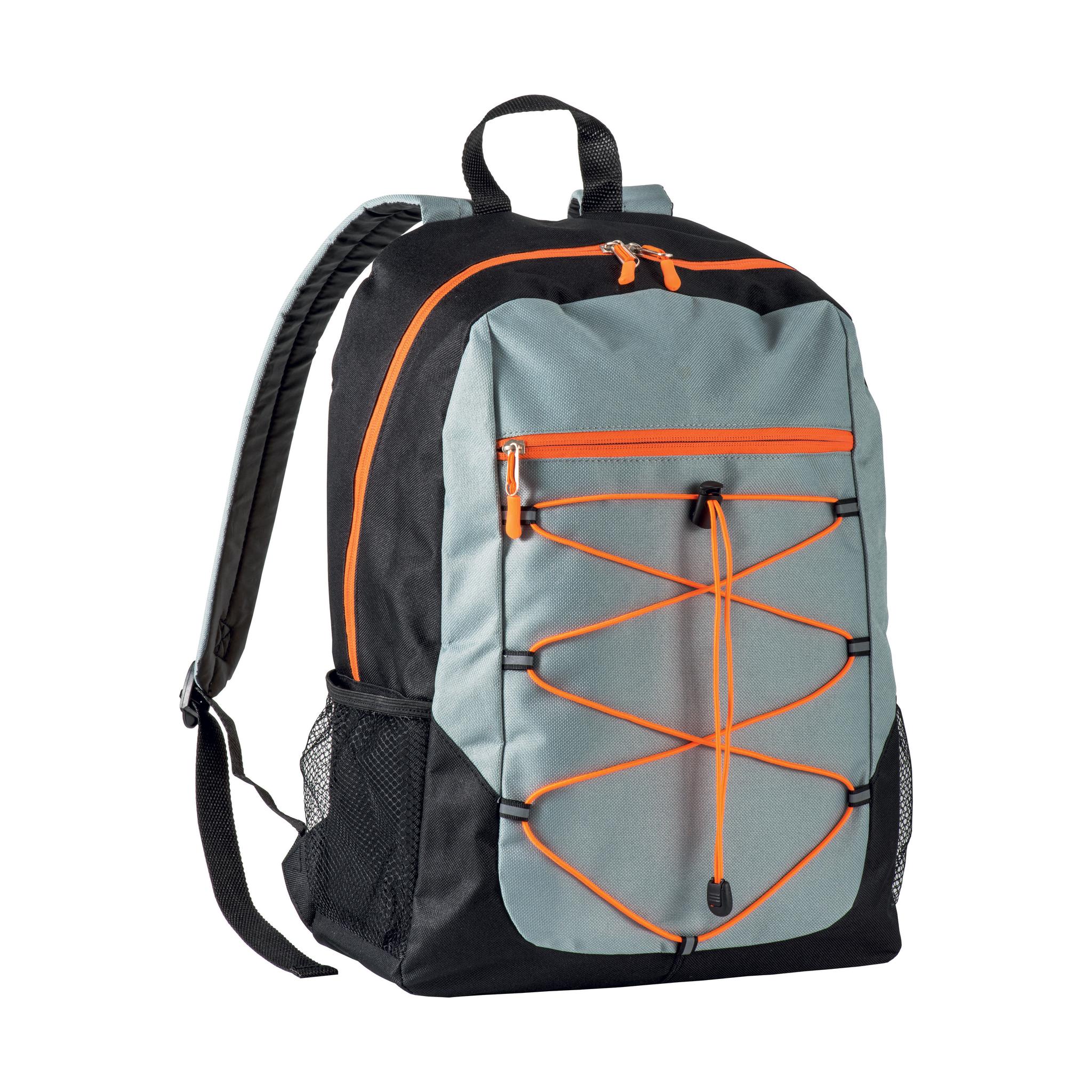 600D polyester 4-pocket backpack (two mesh side pockets). Padded straps ...